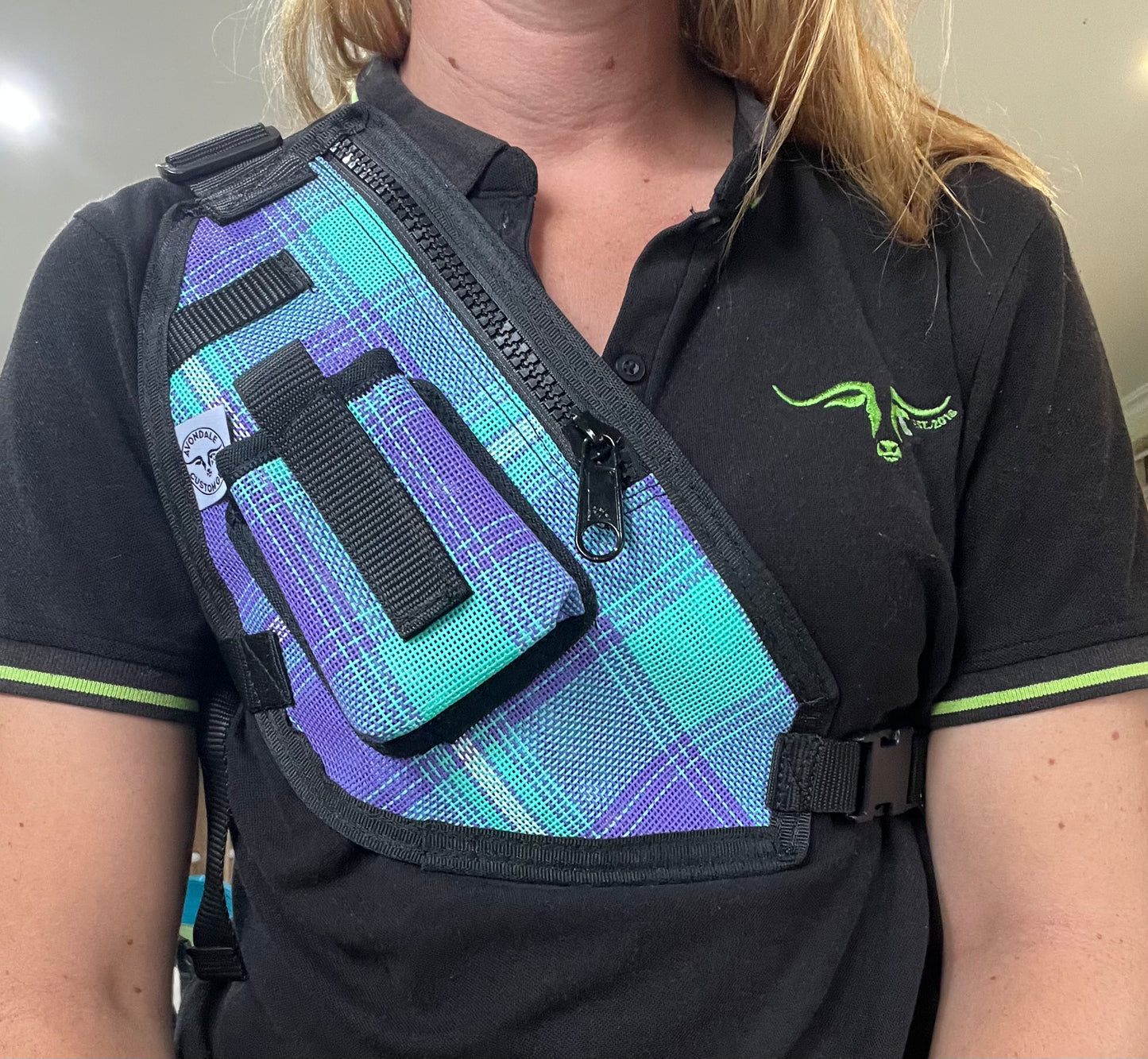 Single Shoulder Stockman's Pouch
