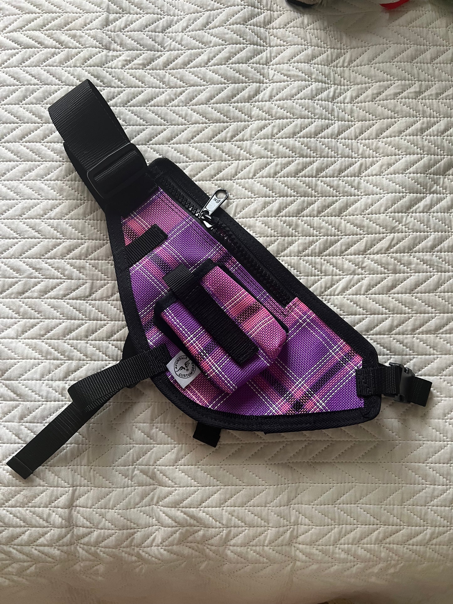Single Shoulder Stockman's Pouch